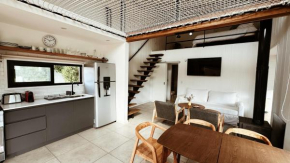 Casa en chapa a estrenar a dos cuadras de Cruz del Sur - Landhouses Casa Bosque - HOLA SUR